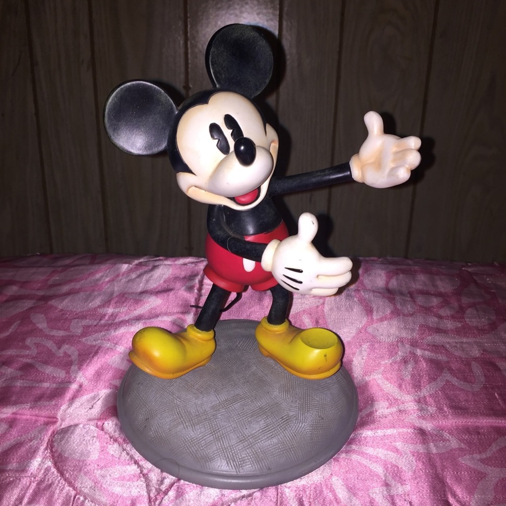 Mickey Mouse Hallmark flowers vase holder